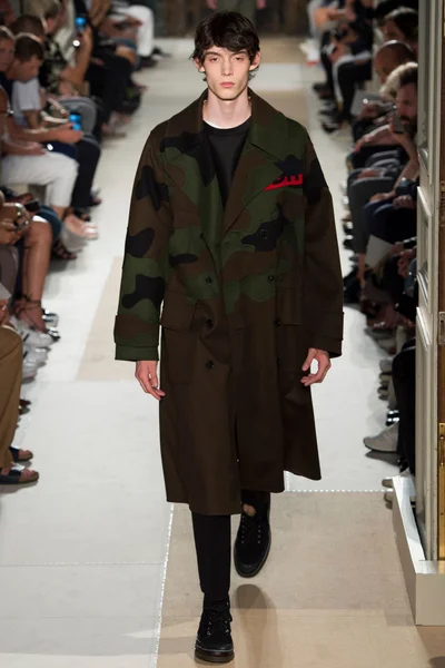 Look 5